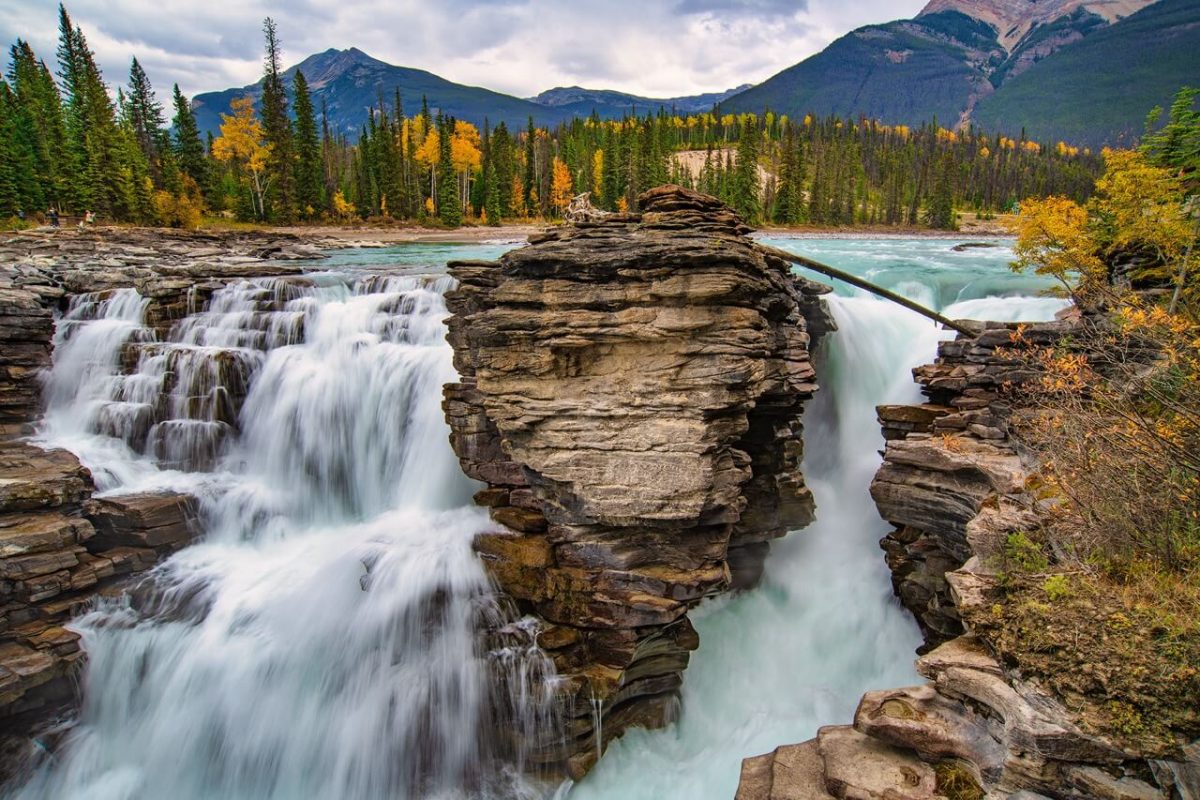 Athabasca Falls, Jasper National Park. 